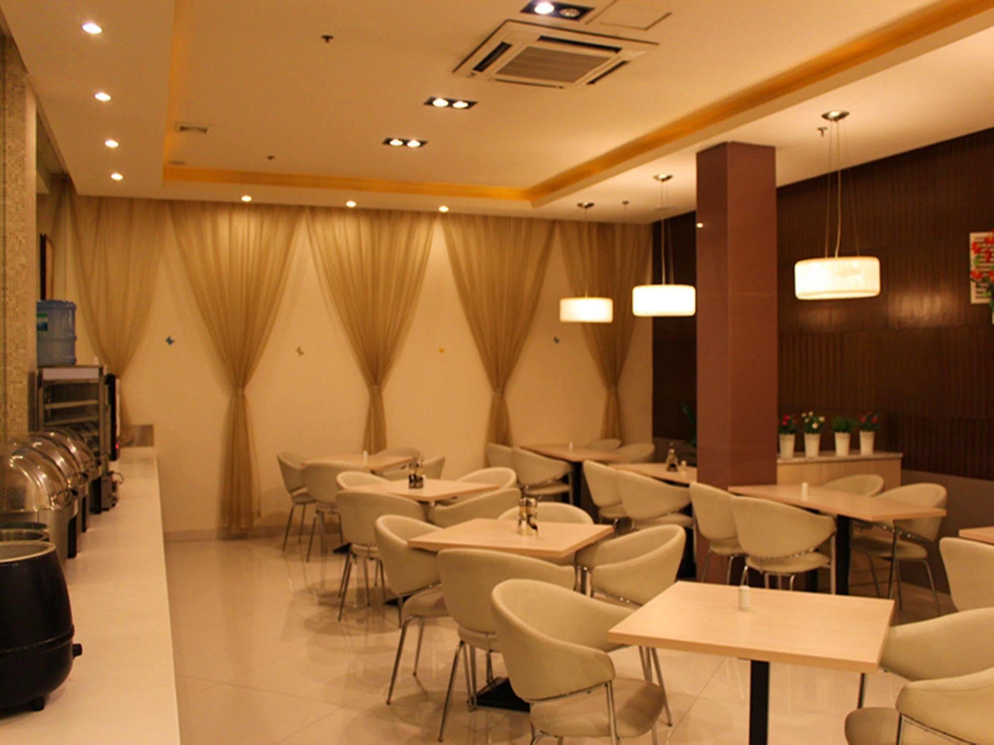 Jingjiang Inn Shanghai Jiading Chengzhong Road Exterior photo
